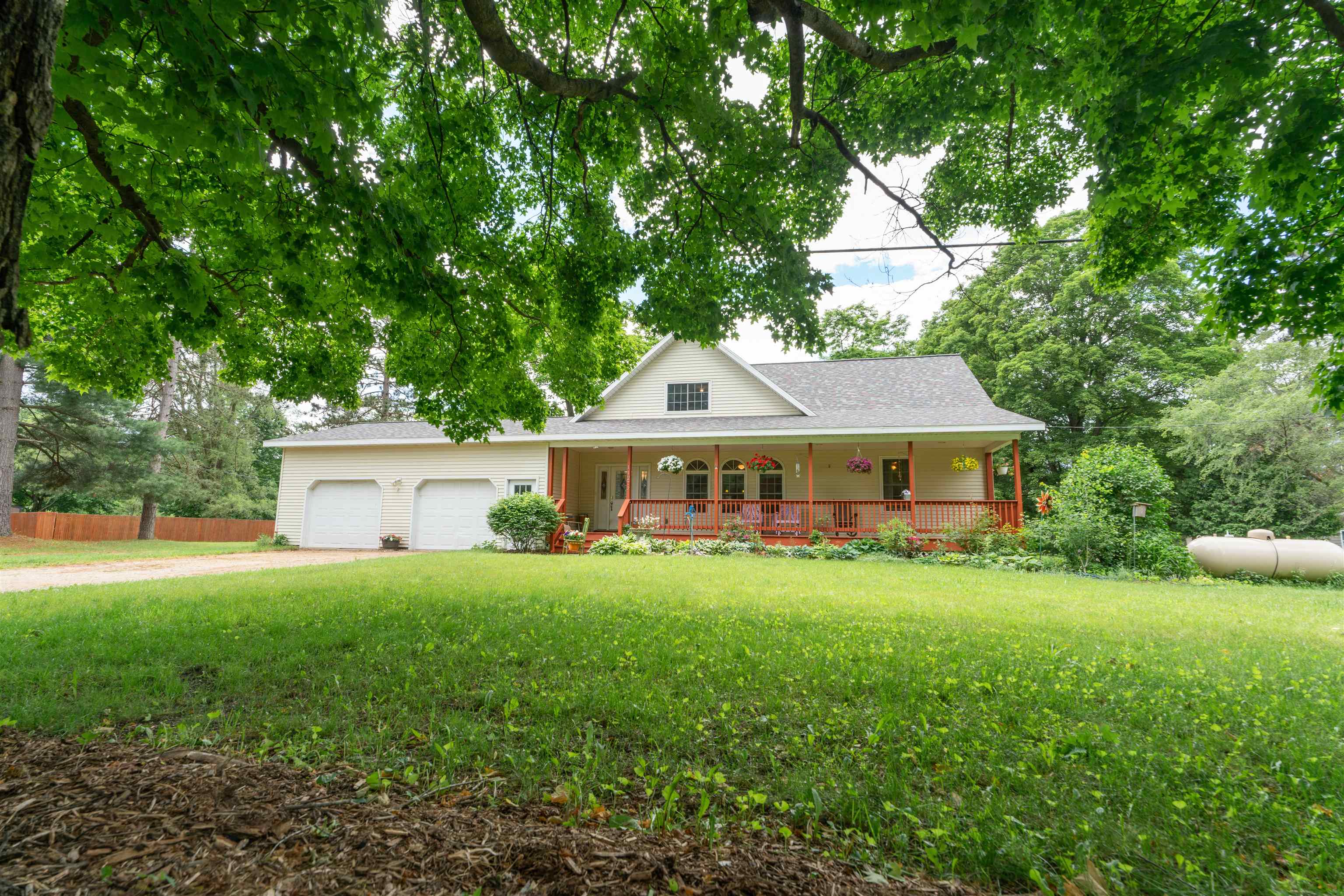 Harrison Ave, Farwell, MI 48622