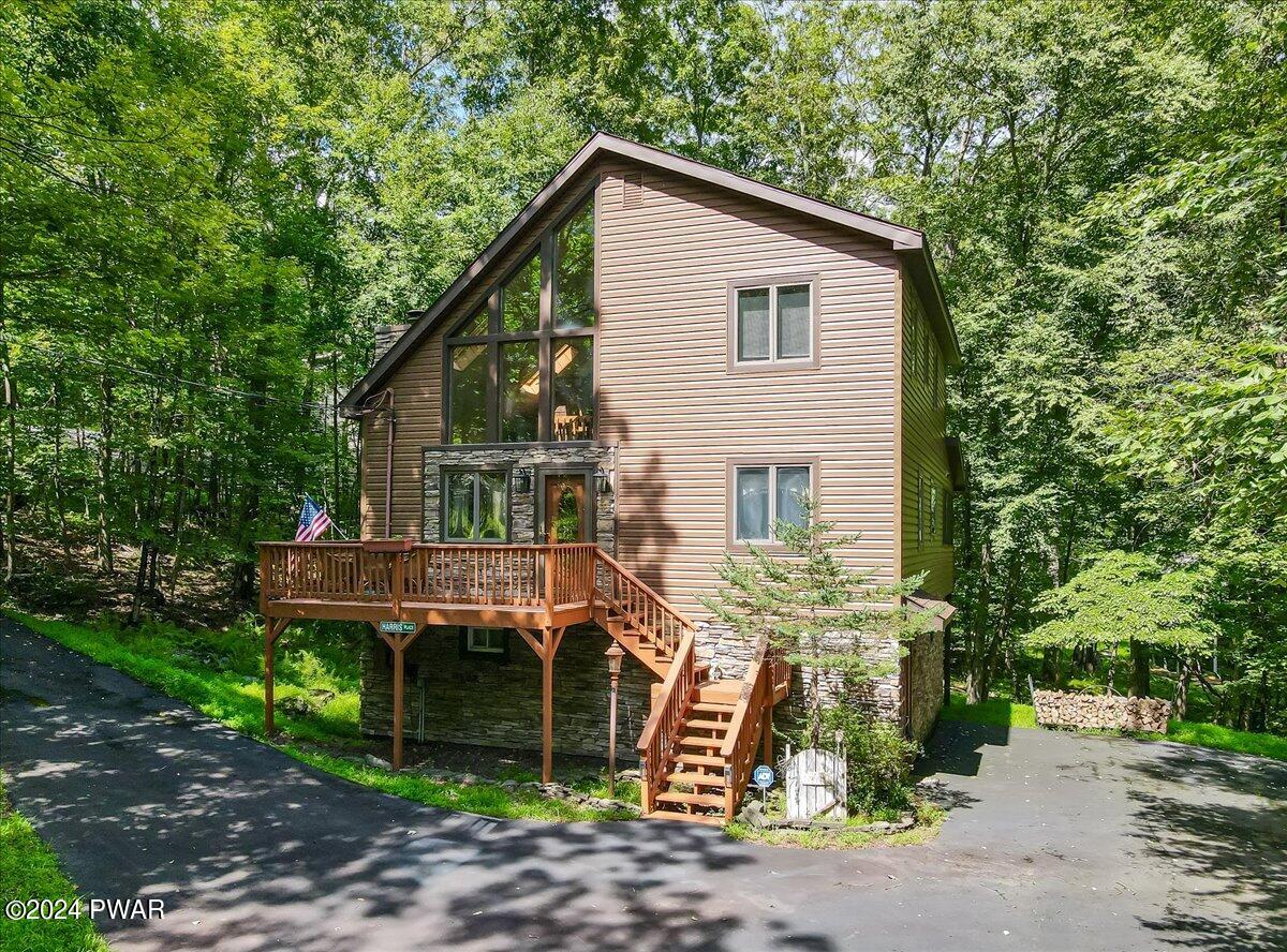 Lower Independence Dr, Lackawaxen, PA 18435