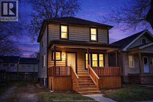 3463 Harris St, Windsor, ON, N9C1N6 | Card Image