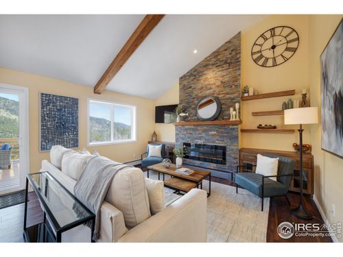 38 Navajo Ct, Lyons, CO, 80540 | Card Image