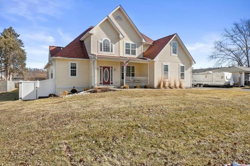802 Manor Drive, Salem Lakes, WI, 53170 | Card Image