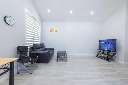 6-41 7 Avenue Se, High River, AB, T1V1E9 | Card Image
