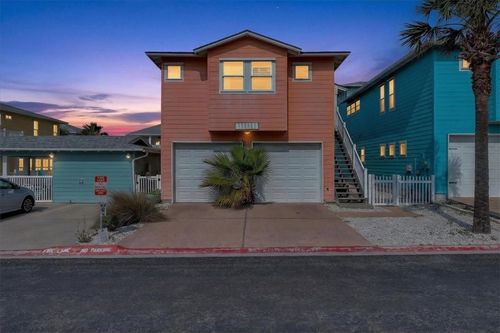 80-2525 11th St, Port Aransas, TX, 78373-6035 | Card Image