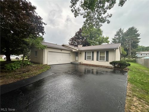 106 Stoney Creek Ct, Boardman, OH, 44512-6529 | Card Image