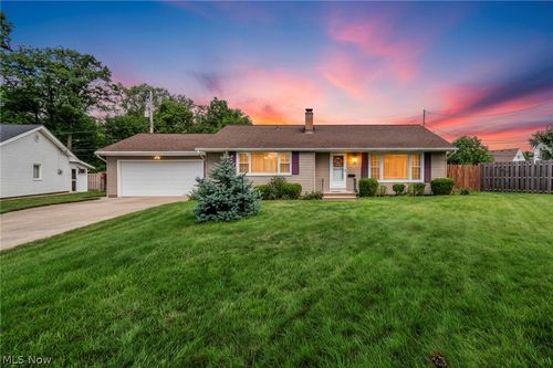6247 Alderwood Rd, Parma Heights, OH, 44130-2329 | Card Image