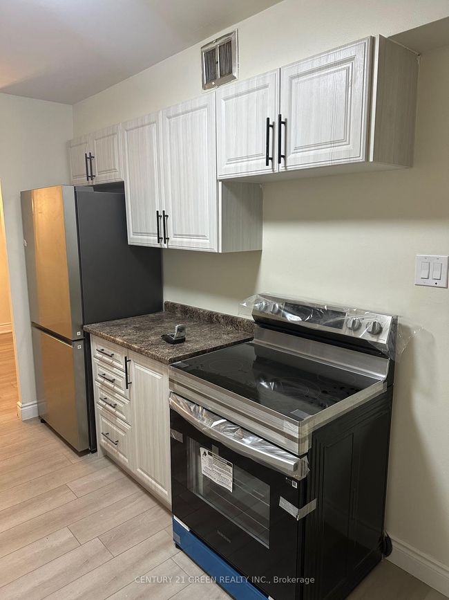 908 - 2645 Kipling Ave, Condo with 2 bedrooms, 1 bathrooms and 1 parking in Etobicoke ON | Image 16