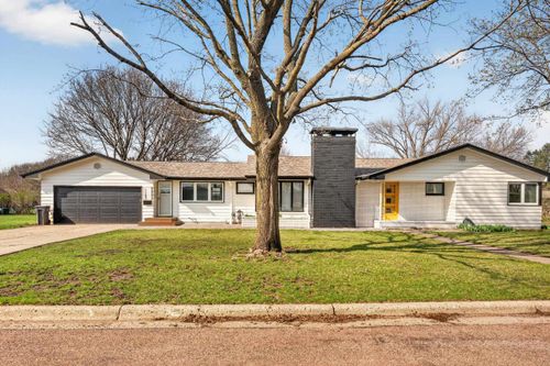 1107 Breezy Meadow Ln, Spencer, IA, 51301-3053 | Card Image