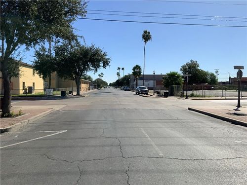 200 S 16th St, McAllen, TX, 78501-5100 | Card Image