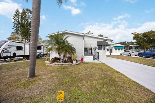 171 Crown Point Dr, NOKOMIS, FL, 34275-1818 | Card Image