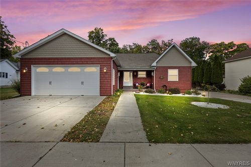 41 Liberty St, Fredonia, NY, 14063-2003 | Card Image