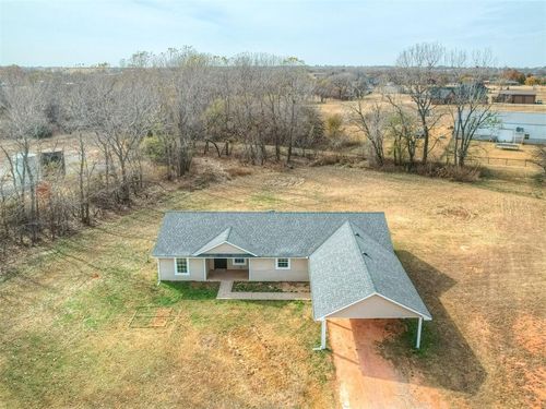 2085 Fox Ln, Tuttle, OK, 73089-4409 | Card Image