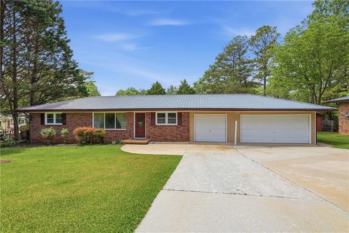1226 Skyline Dr, Toccoa, GA, 30577-5976 | Card Image
