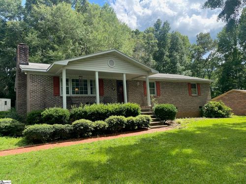 110 Kingston Drive, Laurens, SC, 29360 | Card Image