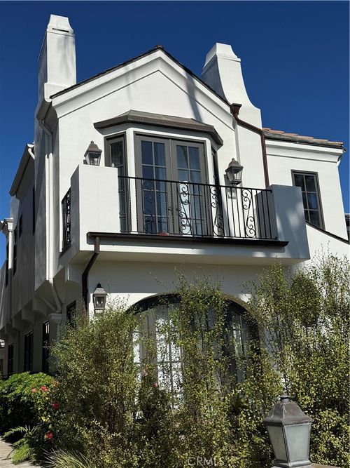407 Goldenrod Ave, Corona del Mar, CA, 92625-2912 | Card Image