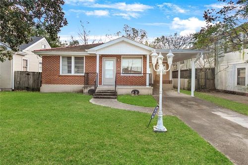 220 9th St, Gretna, LA, 70053-5508 | Card Image