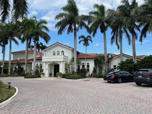 1105-1105 Villa Ln, Boynton Beach, FL, 33435-8924 | Card Image