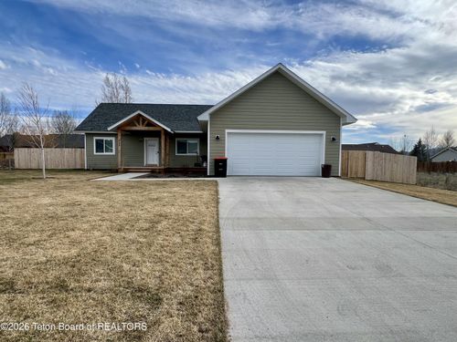 825 Rachel Road, Victor, ID, 83455 | Card Image