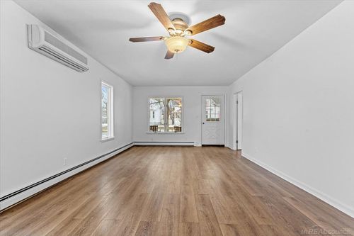 606 N 6th St, Saint Clair, MI, 48079-4836 | Card Image