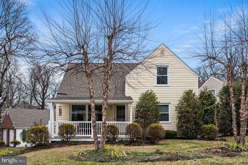 25 Midland Ave, BERWYN, PA, 19312-1647 | Card Image