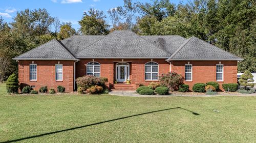 218 Woodson Dr, Tullahoma, TN, 37388-4126 | Card Image