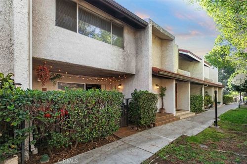 7764 Via Capri, Burbank, CA, 91504-1427 | Card Image