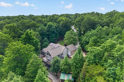 232 Victoria Cir, Jamestown, TN, 38556-5178 | Card Image