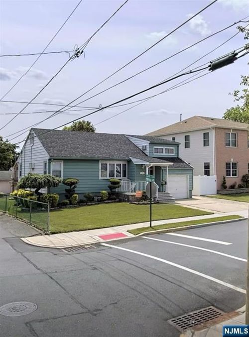 1074 Garry Ter, Secaucus, NJ, 07094-4237 | Card Image