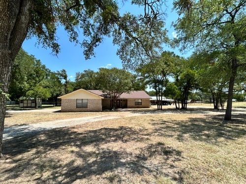 137 County Road 1759a, Clifton, TX, 76634-4000 | Card Image