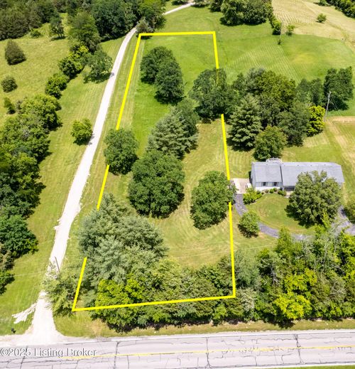 8 Frankfort Rd, Waddy, KY, 40076 | Card Image
