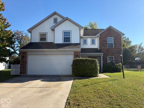 8221 Twin River Dr, Indianapolis, IN, 46239-5808 | Card Image