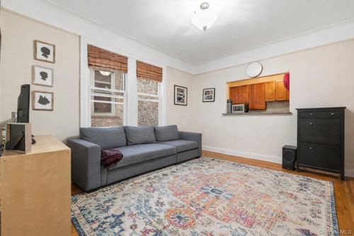 1840 21st Dr, Astoria, NY, 11105-3936 | Card Image