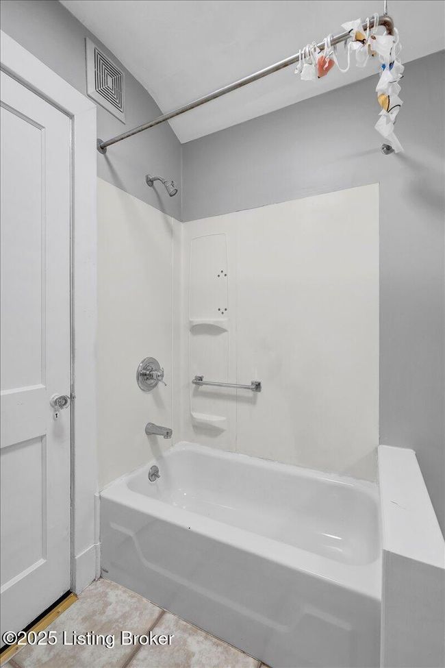 2059 Alta Ave, House other with 4 bedrooms, 3 bathrooms and null parking in LOUISVILLE KY | Image 37