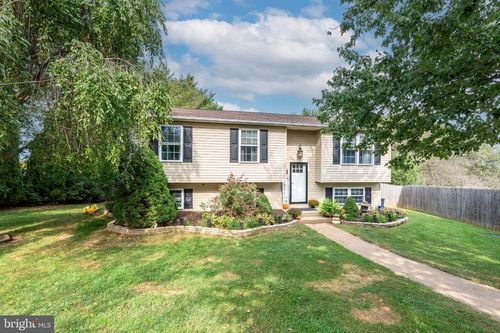 3322 Sutton Ct, Manchester, MD, 21102-1709 | Card Image