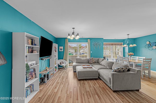 369 Brookview Ct, Condo with 2 bedrooms, 2 bathrooms and null parking in Howell NJ | Image 4