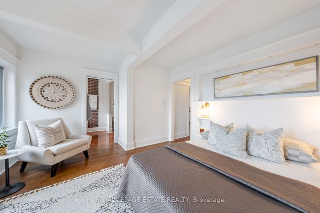 121 Pine Glen Rd, House other with 4 bedrooms, 3 bathrooms and 1 parking in Toronto ON | Image 25