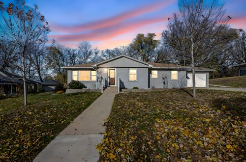 110 Circle Dr, Jackson, MN, 56143-1012 | Card Image