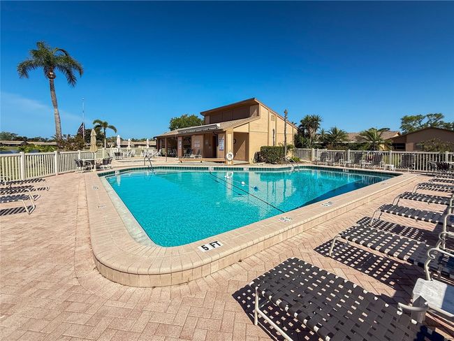 6218 - 6218 29 Th Ave W, Condo with 2 bedrooms, 2 bathrooms and null parking in BRADENTON FL | Image 36