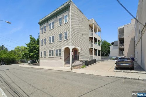 5 Grant St, Montclair, NJ, 07042-4875 | Card Image
