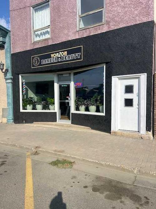 5215 48 Ave, Taber, AB, T1G1S8 | Card Image