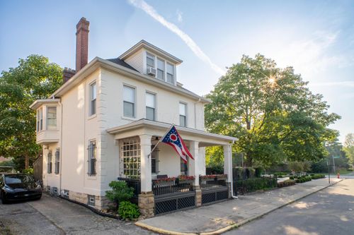 946 Oak St, Columbus, OH, 43205-3112 | Card Image