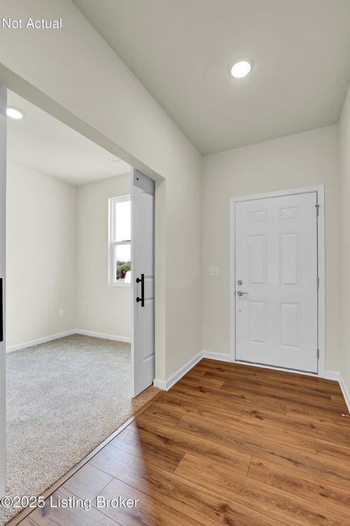 8800 Amaranth Dr, Louisville, KY, 40291-8415 | Card Image