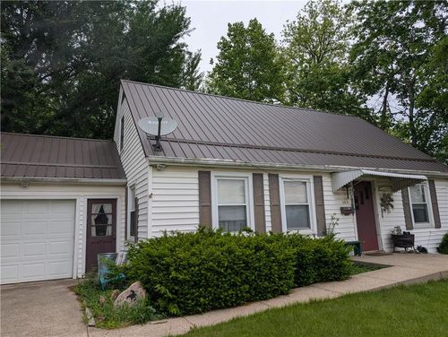 105 E 4th St, Carrollton, MO, 64633-1750 | Card Image