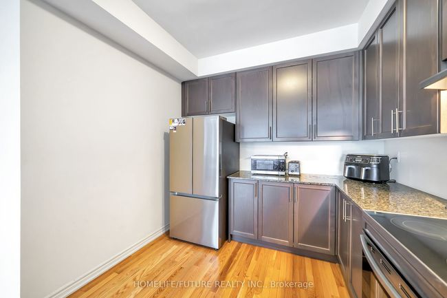7 Coppini Lane, House attached with 3 bedrooms, 3 bathrooms and 1 parking in Ajax ON | Image 9