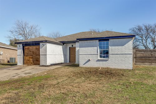3153 Ronay Dr, Forest Hill, TX, 76140-1949 | Card Image
