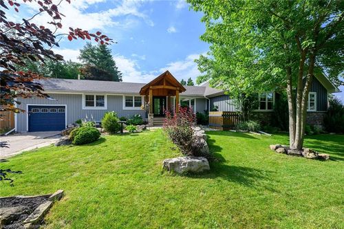 307 8th Concession Rd E, Hamilton, ON, L8N2Z7 | Card Image