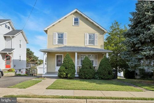 110 Cedar Ave, WILLOW GROVE, PA, 19090-3102 | Card Image