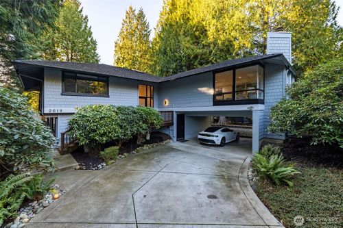 2619 Sahalee Dr W, Sammamish, WA, 98074-6308 | Card Image