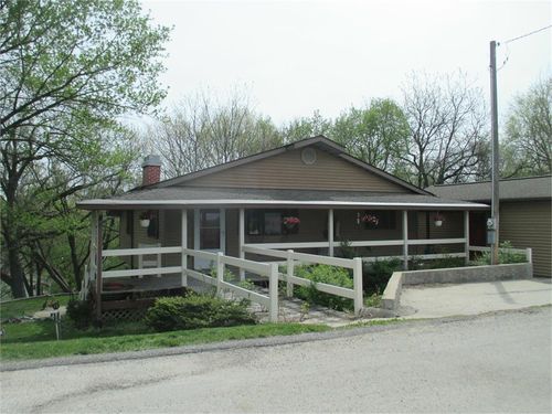 1275 Holiday Ln, Brooklyn, IA, 52211-9537 | Card Image