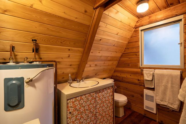 912 Taylor Rd, House other with 3 bedrooms, 1 bathrooms and null parking in Bowen Island BC | Image 12