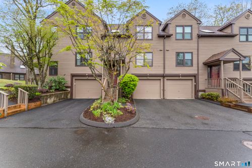 6-6 Deepwood Cir, Monroe, CT, 06468-2632 | Card Image